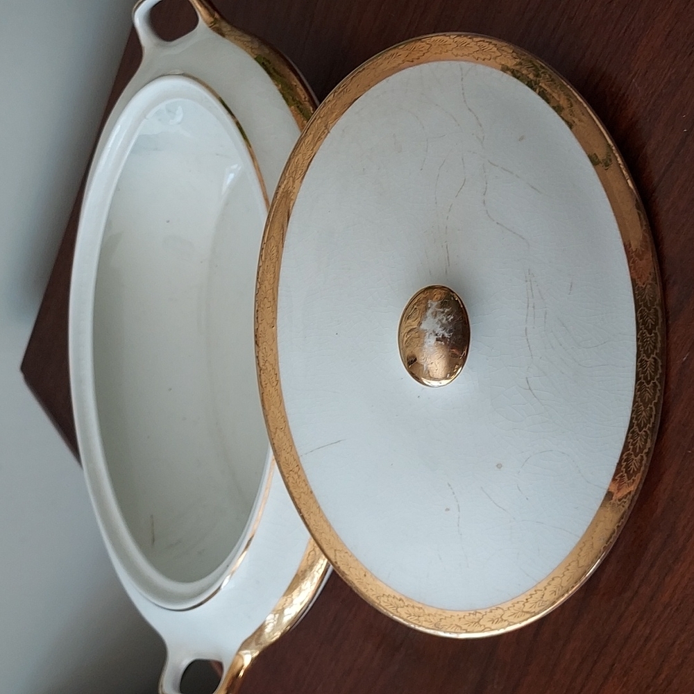 Saxon China 18k gold 6090g covered dish Vintage ivory gold leaf 🌿 trim cira1915 - Picture 6 of 16